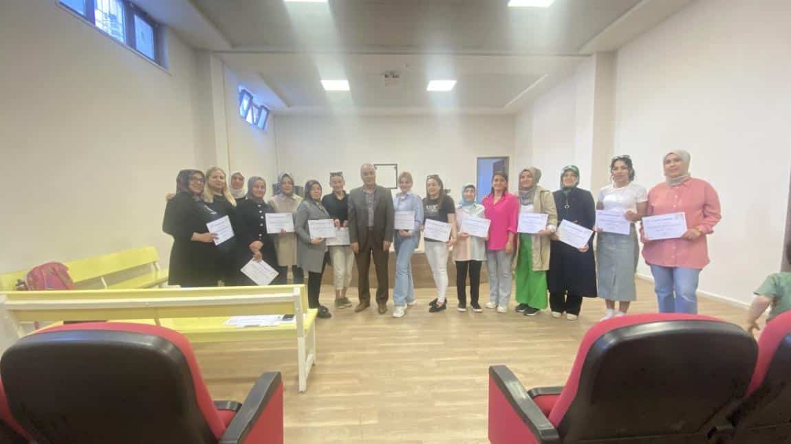 Aile Eğitim Okulu Sertifika Töreni